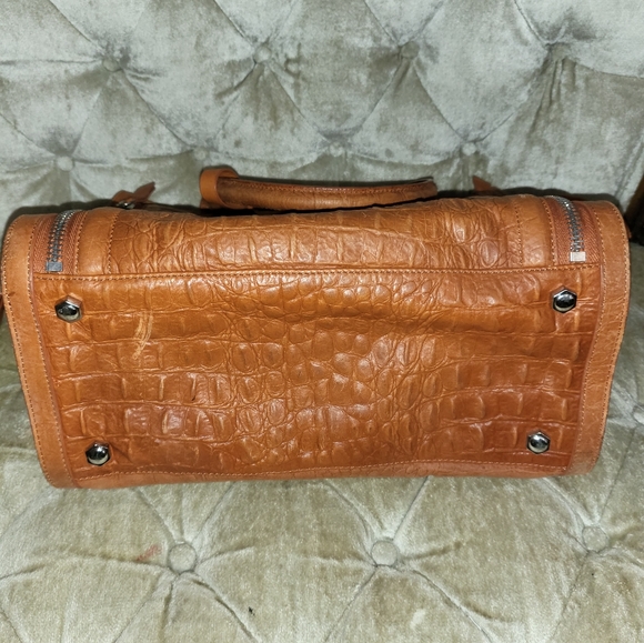 Authentic Kenneth Cole Tote bag - Picture 9 of 9